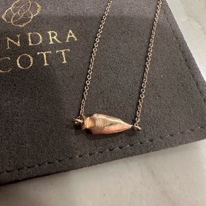 Kendra Scott necklace